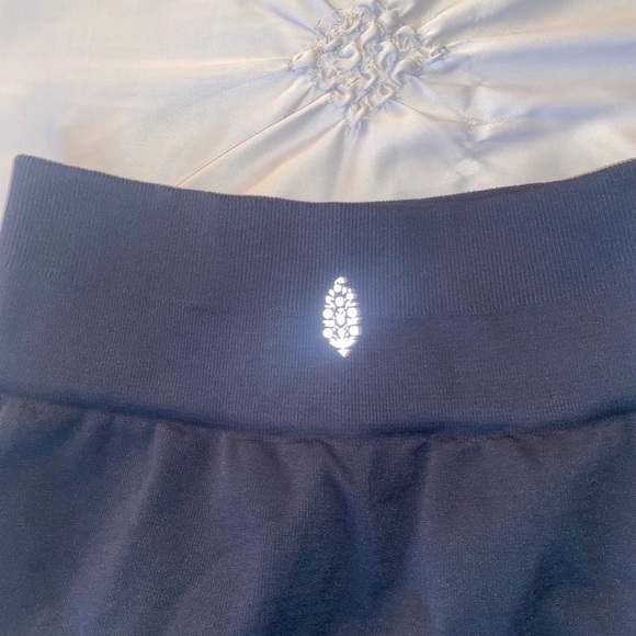 Free People Movement Seamless Laser cut Leggings - Picture 3 of 4